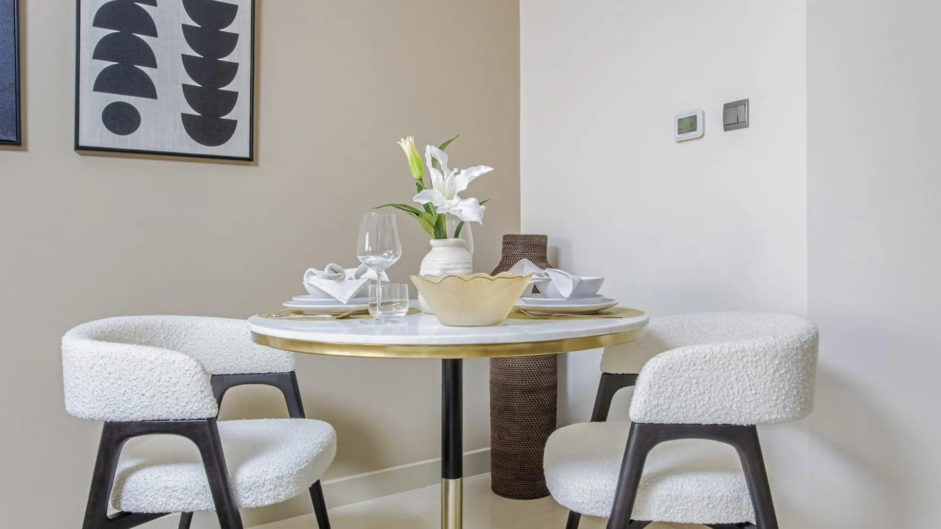 Frank Porter - Elite Downtown Residence Dubai Apartment