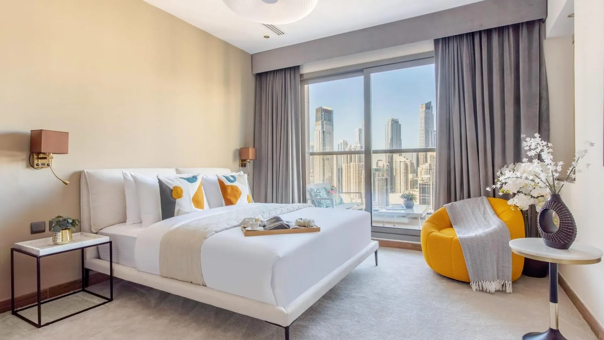 Frank Porter - Elite Downtown Residence Dubai 0*,