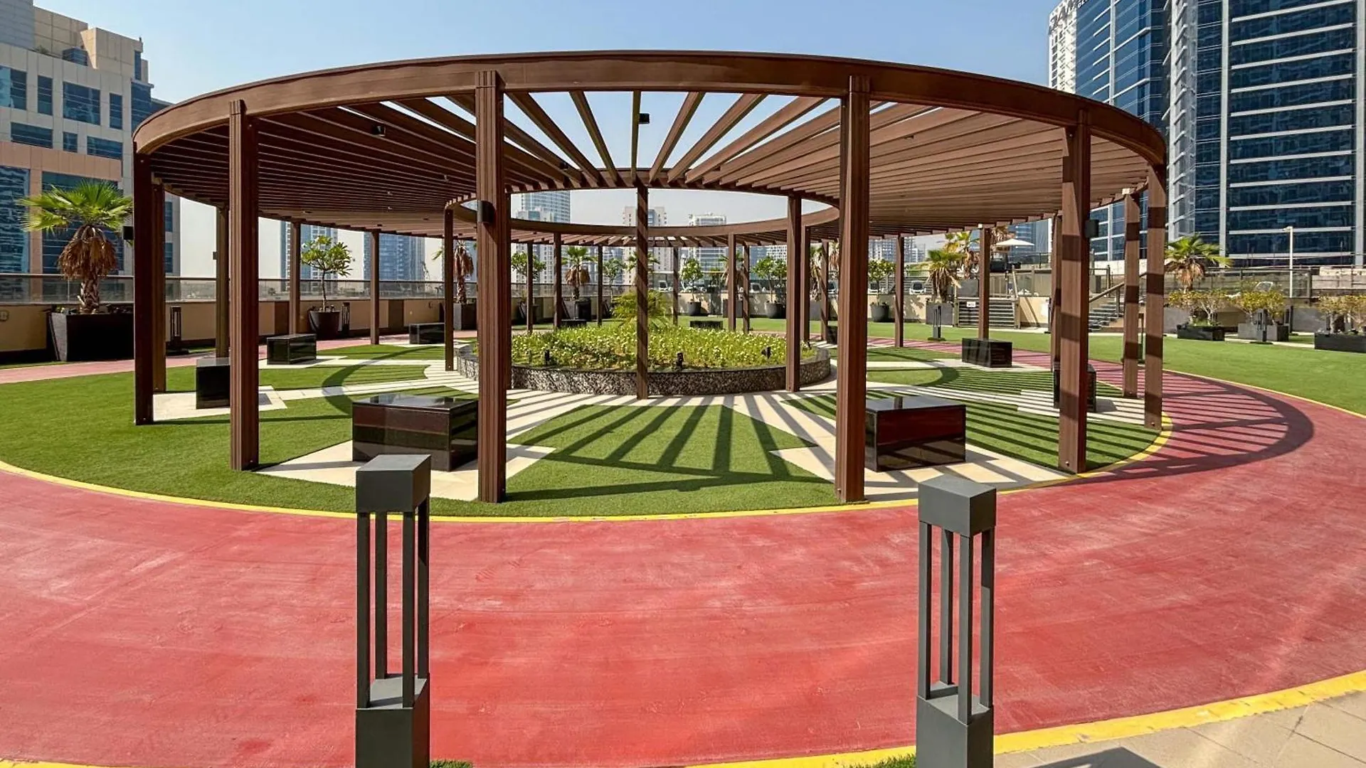 Frank Porter - Elite Downtown Residence contacts